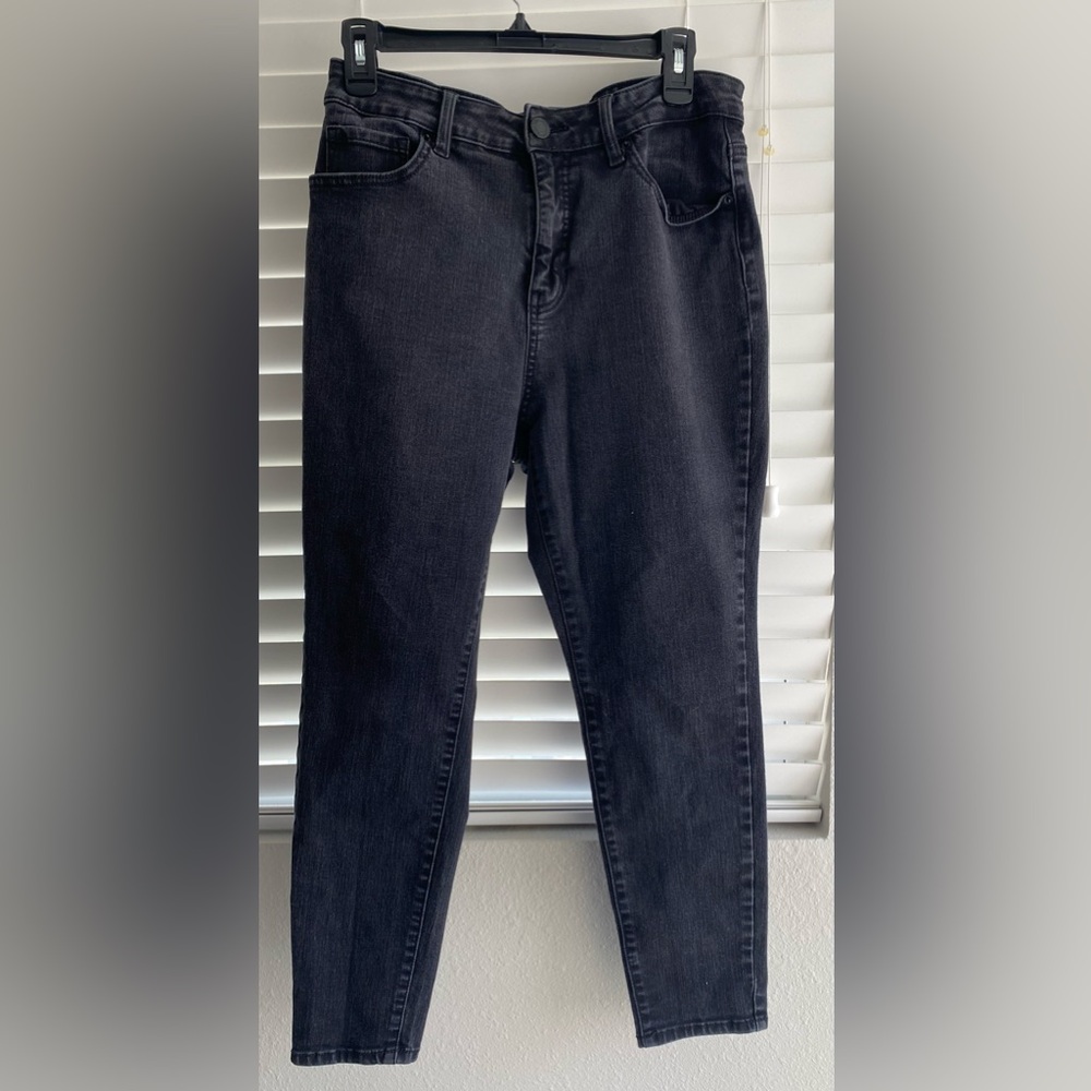 Women’s High Rise Skinny Jeans size 14 Petite Time and Tru